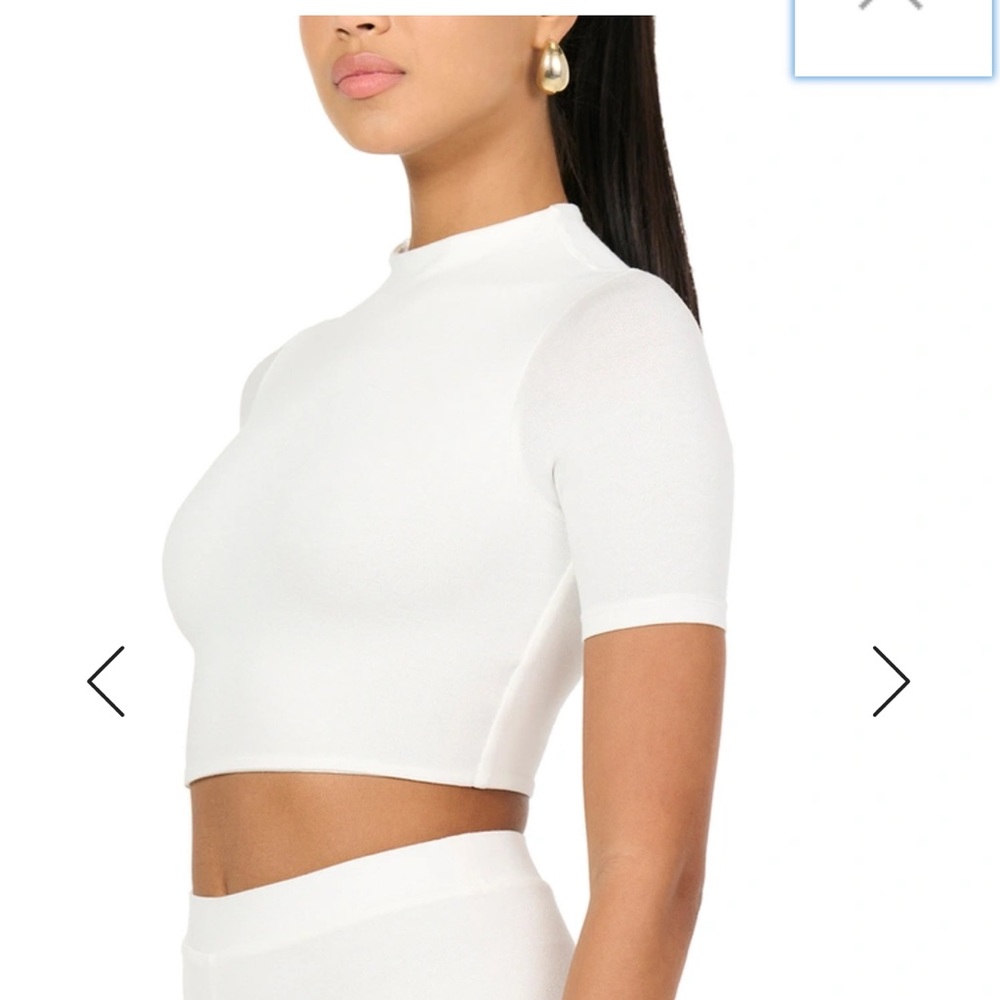 NWT- Naked Wardrobe, Nordstrom- Large- White 1/2 sleeve- Mock Neck Cropped